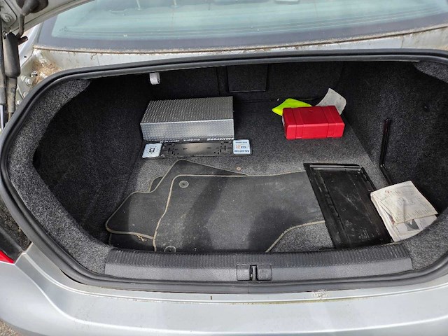 2008 volkswagen jetta personenauto - afbeelding 12 van  14