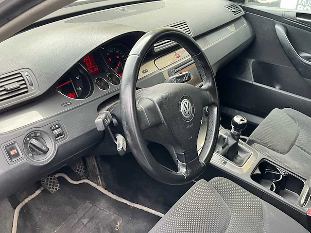 2008 volkswagen passat personenauto - afbeelding 4 van  29