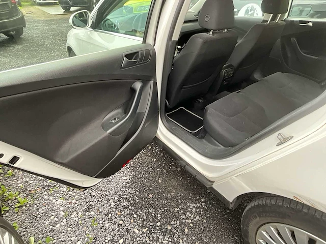 2008 volkswagen passat personenauto - afbeelding 14 van  29