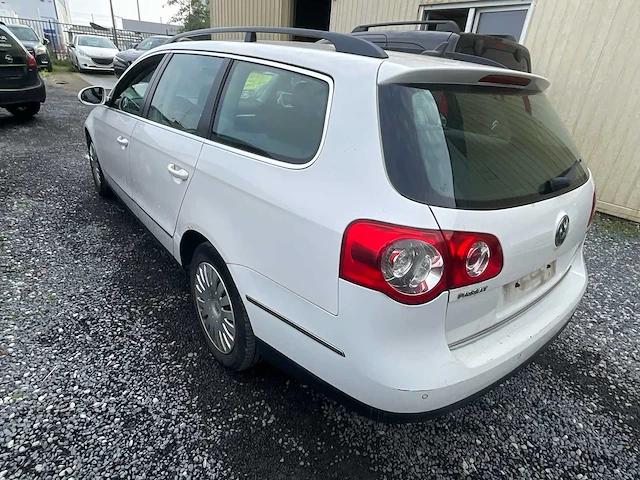 2008 volkswagen passat personenauto - afbeelding 12 van  29