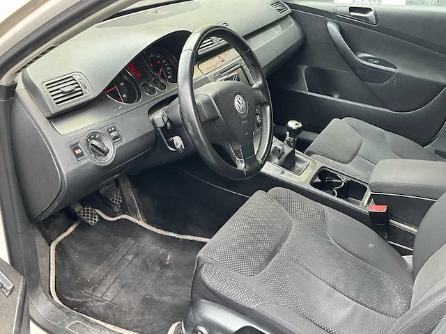 2008 volkswagen passat personenauto - afbeelding 12 van  29