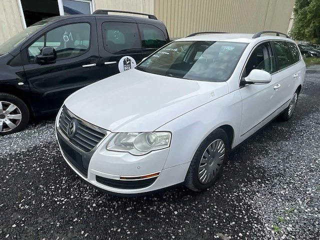 2008 volkswagen passat personenauto - afbeelding 1 van  29