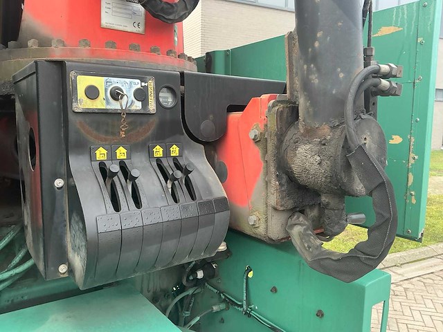 2008 volvo fm 440 vrachtwagen met laadkraan - afbeelding 14 van  35