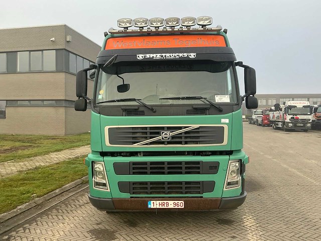 2008 volvo fm 440 vrachtwagen met laadkraan - afbeelding 12 van  35