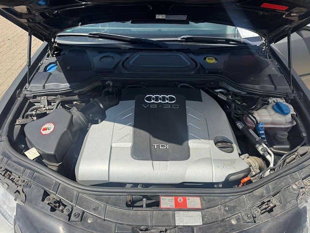 2009 - audi - a8 - car - afbeelding 10 van  18