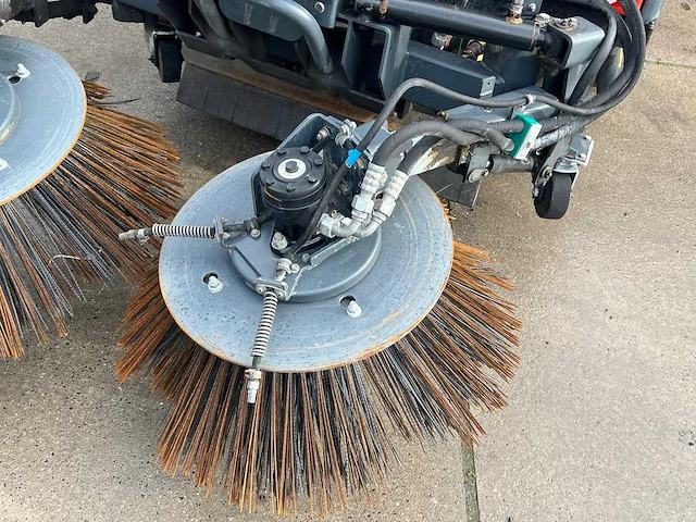 2009 - hako - citymaster r - road and yard sweeper - afbeelding 3 van  35