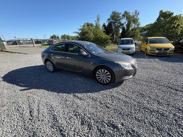 2009 - opel - insignia - 1.6 t executive - car - afbeelding 12 van  31