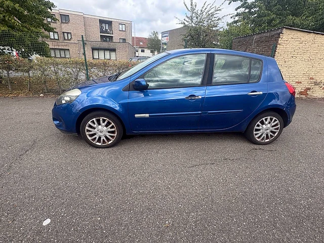 2009 - renault - clio - 1.2 tce business sp. - car - afbeelding 11 van  19