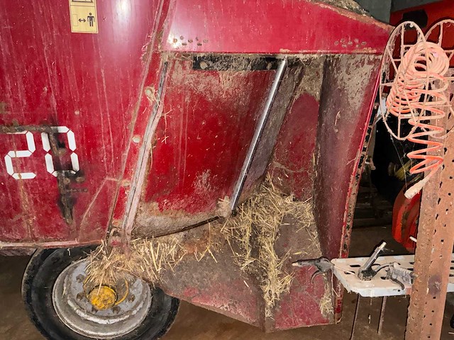 2009 agm mixer trailer - afbeelding 9 van  26