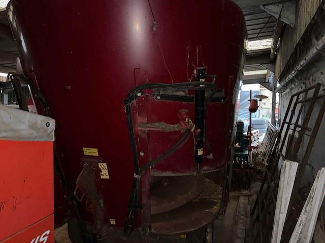 2009 agm mixer trailer - afbeelding 20 van  26