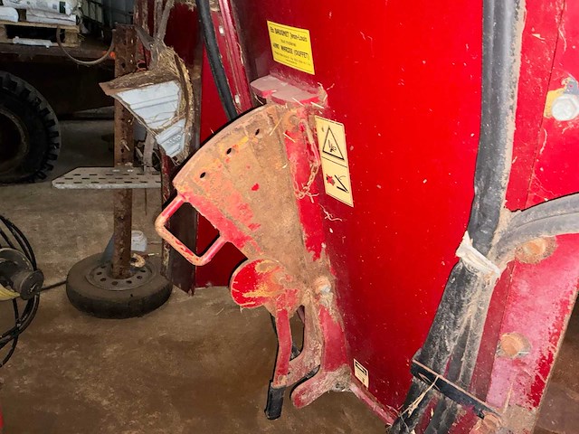 2009 agm mixer trailer - afbeelding 7 van  25