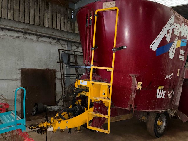 2009 agm mixer trailer - afbeelding 13 van  25