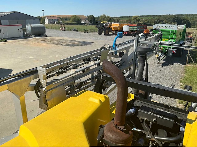 2009 artec blanchard f40 agrarische diverse zelfrijdende spuit - afbeelding 32 van  48