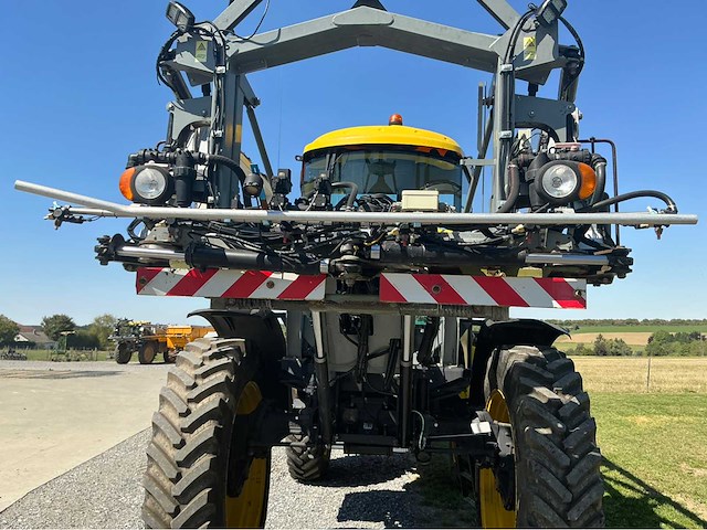 2009 artec blanchard f40 agrarische diverse zelfrijdende spuit - afbeelding 9 van  48