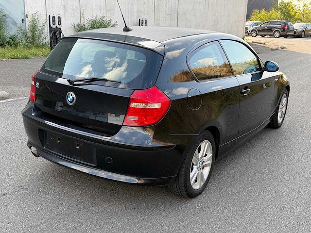 2009 bmw 1 serie personenauto - afbeelding 1 van  2
