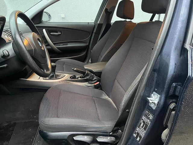 2009 bmw 116i personenauto - afbeelding 2 van  17