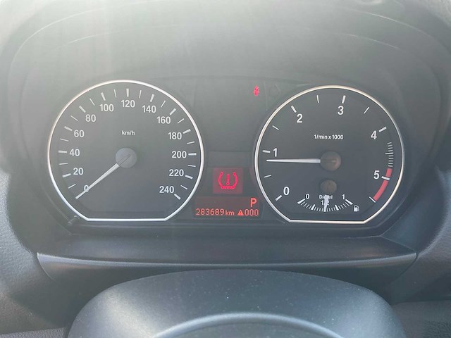 2009 bmw 118d - afbeelding 2 van  4