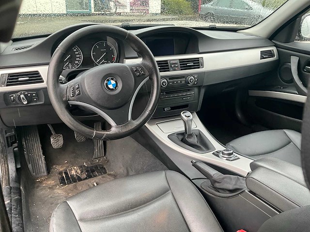 2009 bmw 318d touring - afbeelding 11 van  34