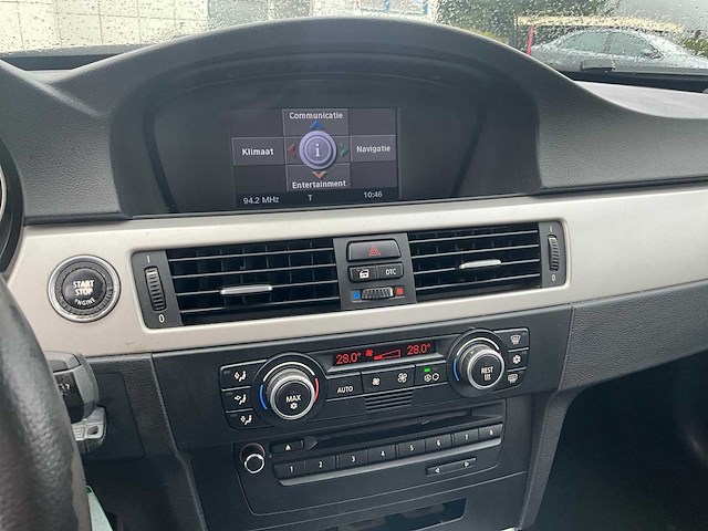 2009 bmw 318d touring - afbeelding 16 van  34