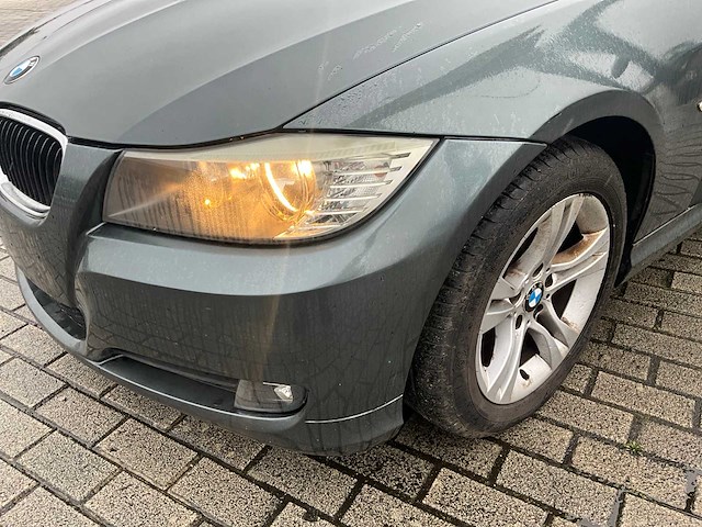 2009 bmw 318d touring - afbeelding 18 van  34