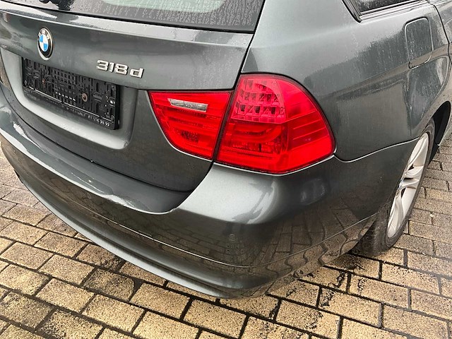 2009 bmw 318d touring - afbeelding 24 van  34