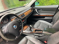 2009 bmw 320 d berline personenauto - afbeelding 17 van  20