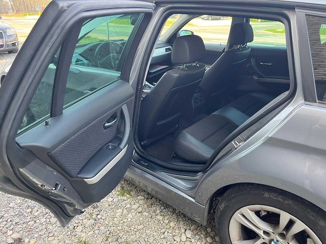 2009 bmw 320i personenauto - afbeelding 7 van  12