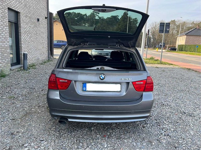 2009 bmw 320i personenauto - afbeelding 10 van  12