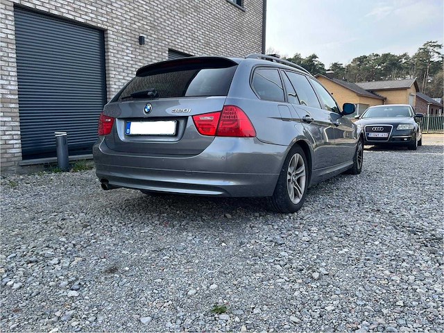 2009 bmw 320i personenauto - afbeelding 3 van  12