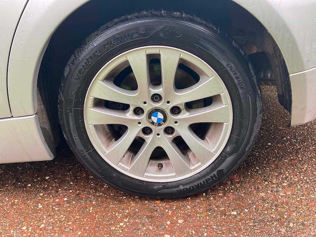 2009 bmw serie 3 320d berline personenauto - afbeelding 16 van  19