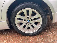 2009 bmw serie 3 320d berline personenauto - afbeelding 16 van  19
