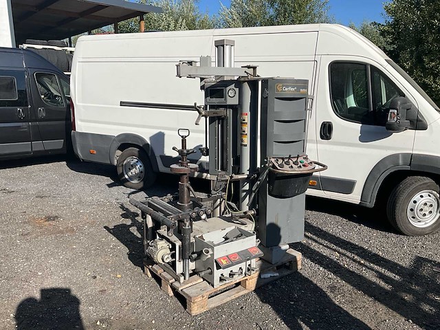 2009 carflex 898ita banden montageapparaat - afbeelding 1 van  29