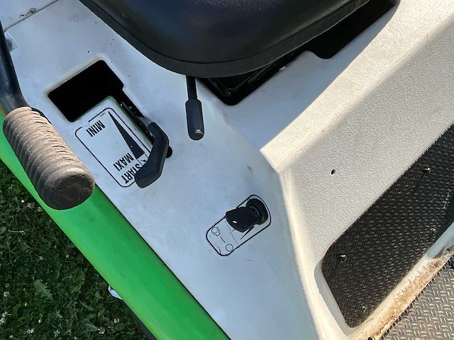 2009 etesia hydro 80 mkhp zitmaaier - functioneel - afbeelding 6 van  15