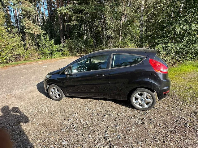 2009 ford fiesta personenauto - afbeelding 2 van  13