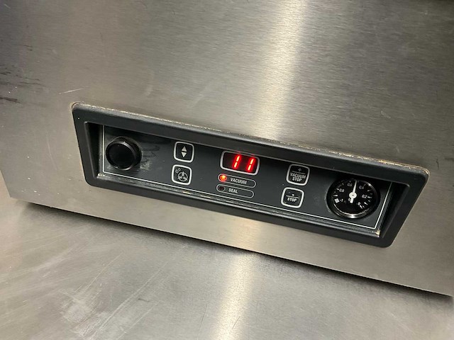 2009 henkelman jumbo 42 vacuümmachine + voorraad vacuümzakken - afbeelding 9 van  10