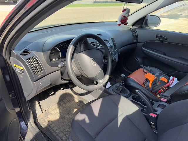 2009 hyundai i 30 personenauto - afbeelding 2 van  22