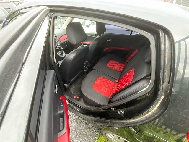 2009 hyundai i10 personenauto - afbeelding 6 van  13