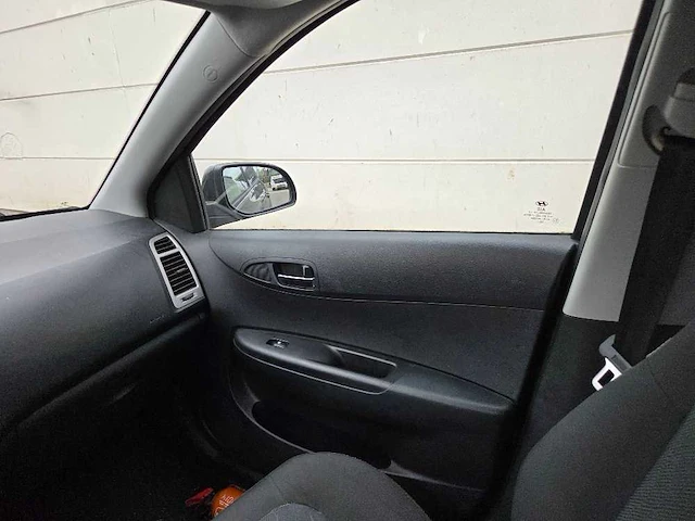 2009 hyundai i20 1.4 - personenauto - afbeelding 18 van  18