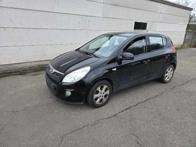 2009 hyundai i20 1.4 - personenauto - afbeelding 1 van  18