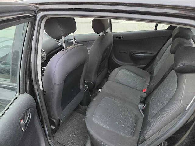 2009 hyundai i20 1.4 - personenauto - afbeelding 9 van  18