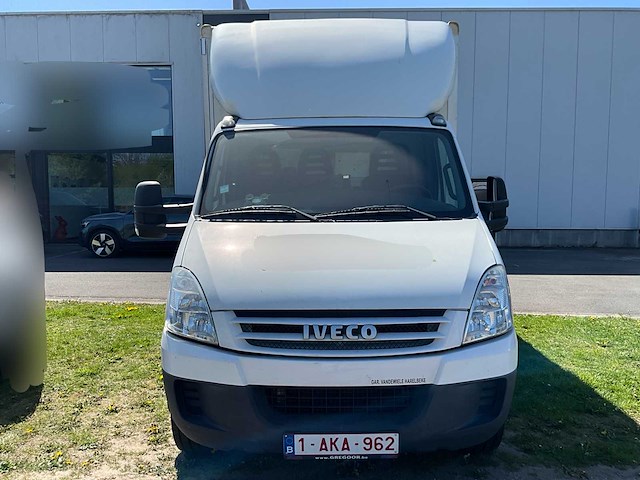 2009 iveco daily vrachtwagen hydraulische laadklep - tachograaf - 3 pers - afbeelding 2 van  57