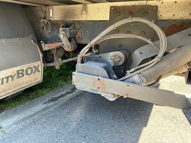 2009 iveco daily vrachtwagen hydraulische laadklep - tachograaf - 3 pers - afbeelding 9 van  57