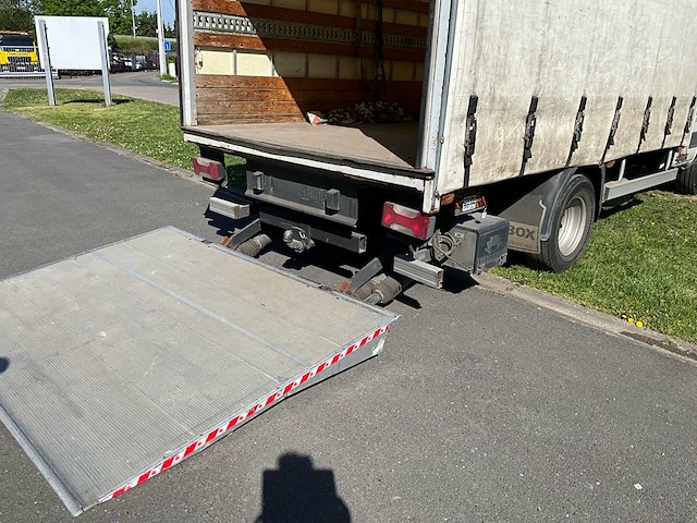 2009 iveco daily vrachtwagen hydraulische laadklep - tachograaf - 3 pers - afbeelding 20 van  57