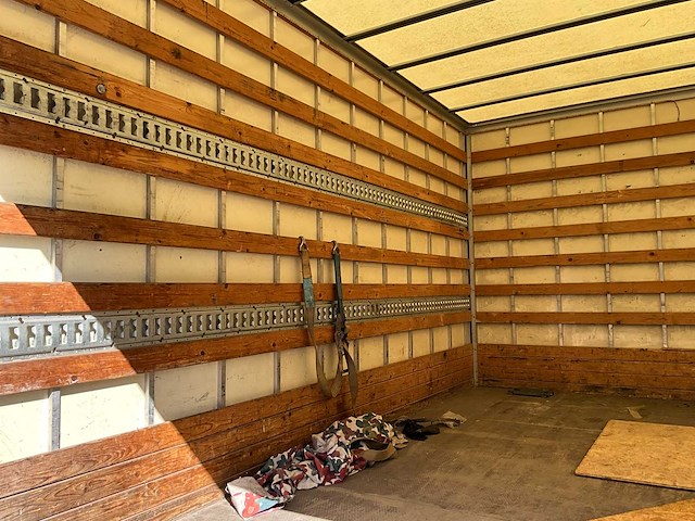 2009 iveco daily vrachtwagen hydraulische laadklep - tachograaf - 3 pers - afbeelding 24 van  57