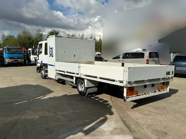2009 iveco eurocargo 90e18 / 90e / 3.4 4x2 vrachtwagen dubbele cabine met open laadbak en materiaalkoffer - afbeelding 23 van  45