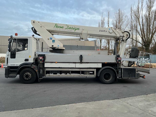 2009 iveco eurocargo vrachtwagen - afbeelding 34 van  38