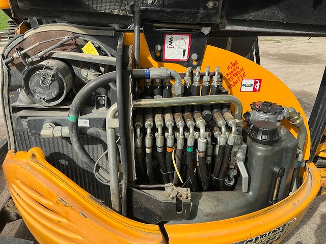 2009 jcb 8025 minigraafmachine - afbeelding 10 van  20