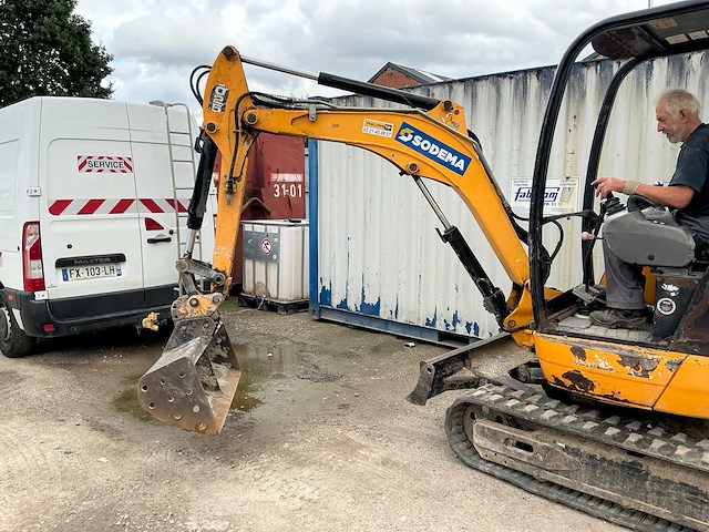 2009 jcb 8025 minigraafmachine - afbeelding 15 van  20
