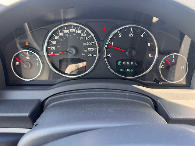 2009 jeep cherokee - afbeelding 6 van  38