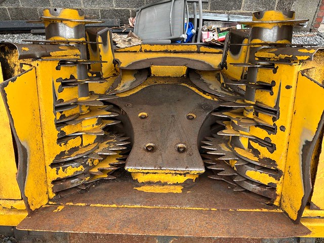 2009 kemper - new holland fi470 mais coupe voor veldhakselaar - afbeelding 2 van  4